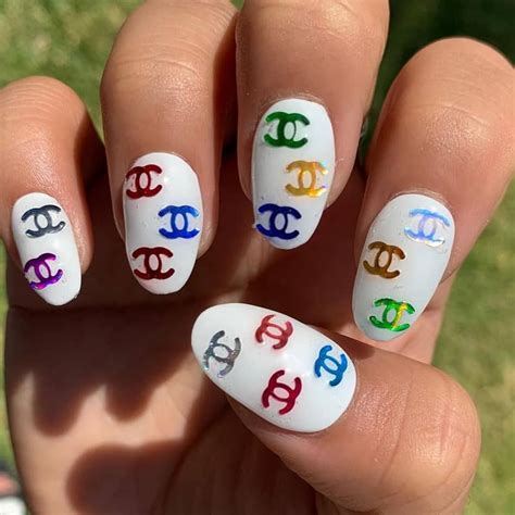 nail art chanel